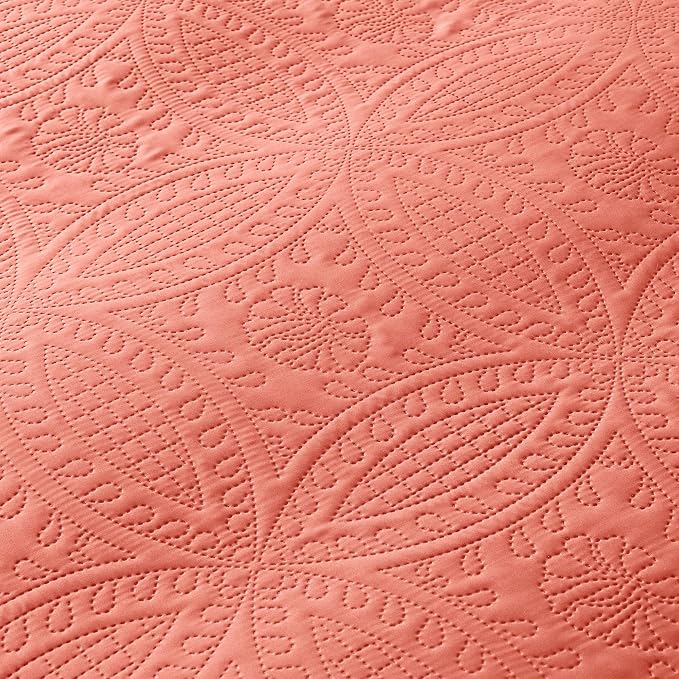 akkialla Mocha Coral King/Cal King Quilt Set,Ultrasonic Lightweight Bedspread Coverlet for Modern Minimalist Bedroom,Soft Microfiber Coin Pattern Bedding,3-Piece (1 Quilt,2 Pillow Shams)