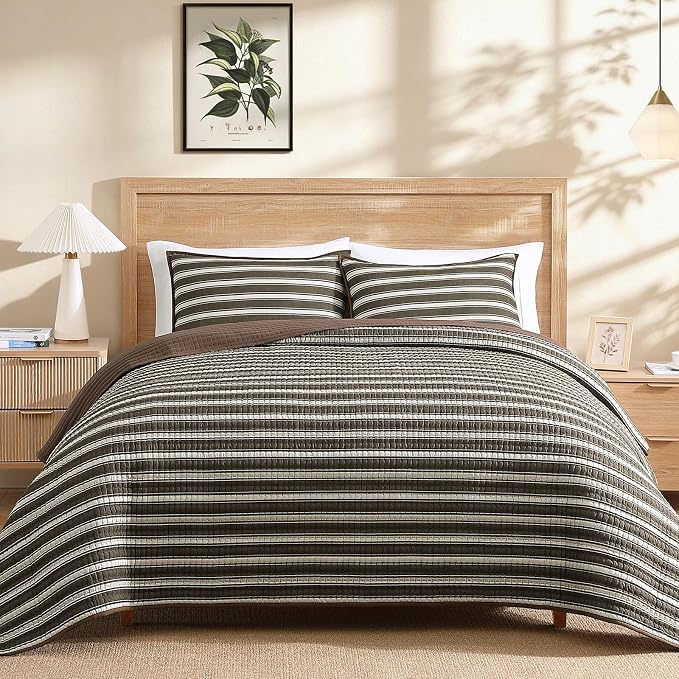 King Size Quilt-Lightweight Bedspreads Brown King Quilt Bedding Set | Reversible Coverlet with 2 Shams for All Seasons, Suitable for Bed, Couch, 3 Pieces, 106"x94"