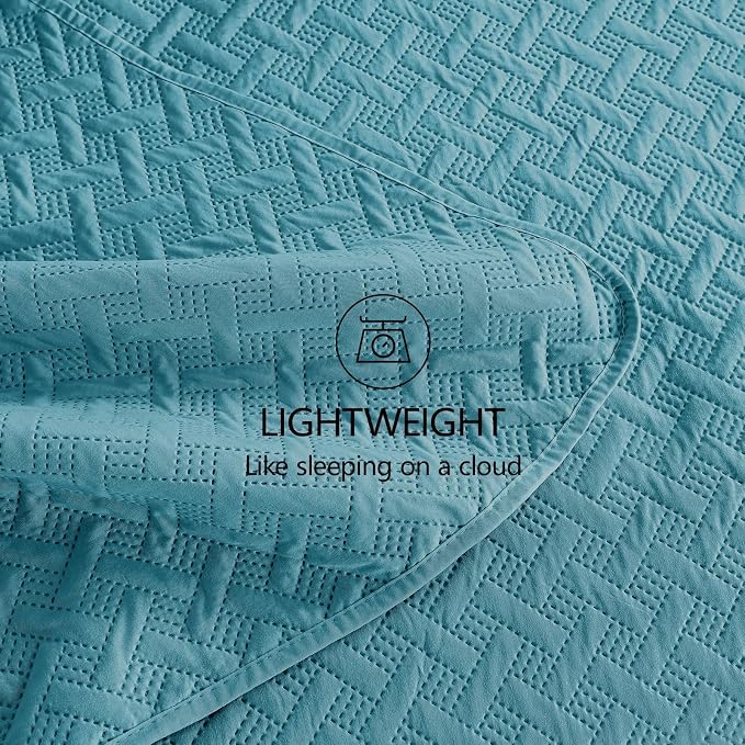 FLYMME Oversized King/California King Quilt Set 118"x106", Teal 3-Piece Floor-Length Bedspread, Premium Microfiber Lightweight Coverlet for King/California King Bed (1 Quilt, 2 Shams)
