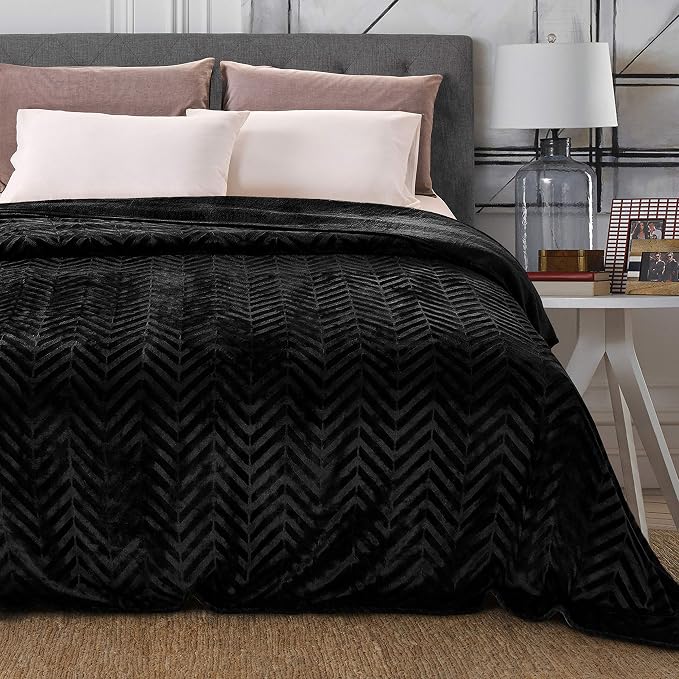 Whale Flotilla Flannel Fleece Bed Blanket Queen Size, Black | Lightweight Breathable Soft Bedspread, Plush Fluffy Coverlet Chevron Design Decorative Blanket for All Season, 90x90 Inch