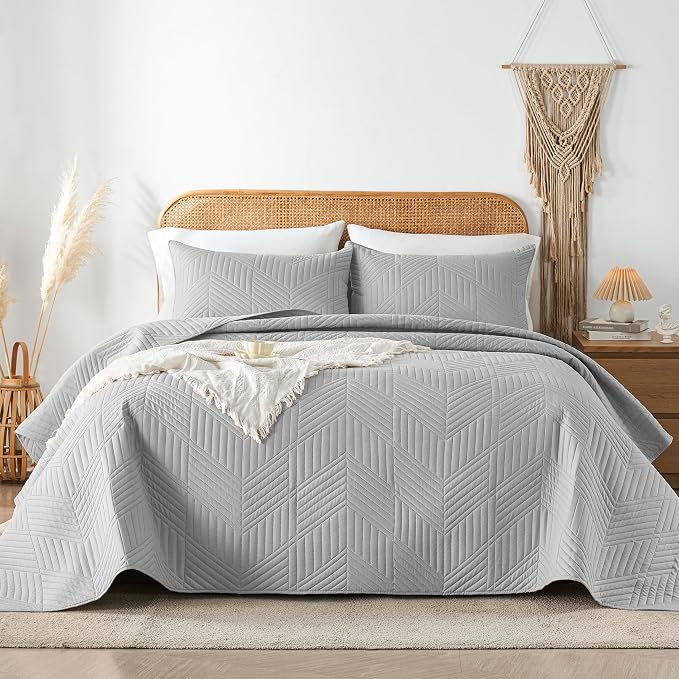 Davulos Twin Quilt Bedding Set,Light Grey Ultrasonic Quilt Set Reversible Microfiber Bedspread,Lightweight Soft Modern Geometric Coverlet Set for All Seasons(1 Quilt,1 Pillow Sham)