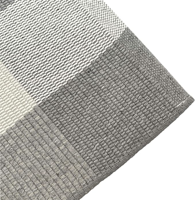 LEVINIS Grey Plaid Rugs 3' x 2', Durable and Washable Farmhouse Doormats Gray and White Rug for Porch/Entry Way/Front Door/Sink