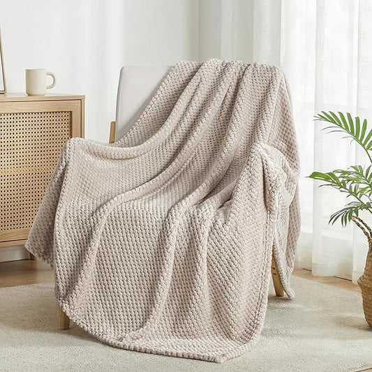 Exclusivo Mezcla Large Waffle Fleece Throw Blanket for Couch, Tan | Lightweight Soft Blanket for Sofa, Bed, Living Room, Plush Fluffy Throw for Home Decor, Travel, All Season, 50x70 Inches