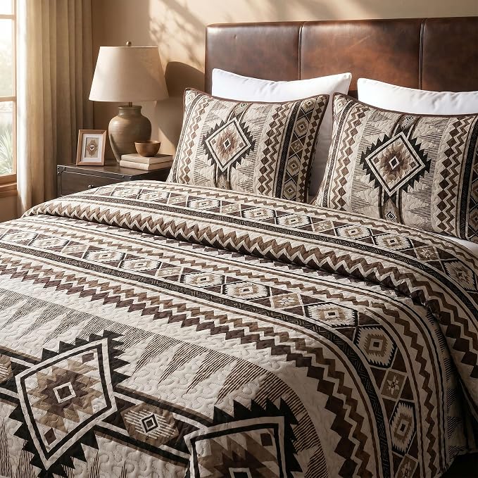 akkialla Reversible Brown Boho King/Cal King Quilt Set, 2-Piece Bohemian Aztec Microfiber Bedspread, Soft Lightweight All-Season Coverlet (1 Quilt, 2 Shams)