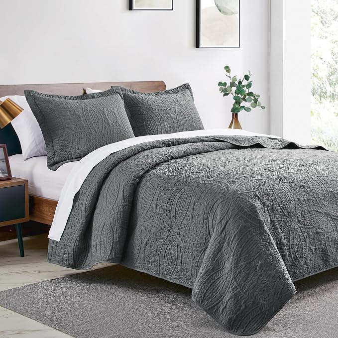 Love's cabin Quilts for Full Bed Dark Grey Bedspreads Bedding Set - Lightweight Bedspread Comforter - Coin Pattern Bedding Coverlet for All Season - 3 Pieces (1 Quilt, 2 Pillow Shams)