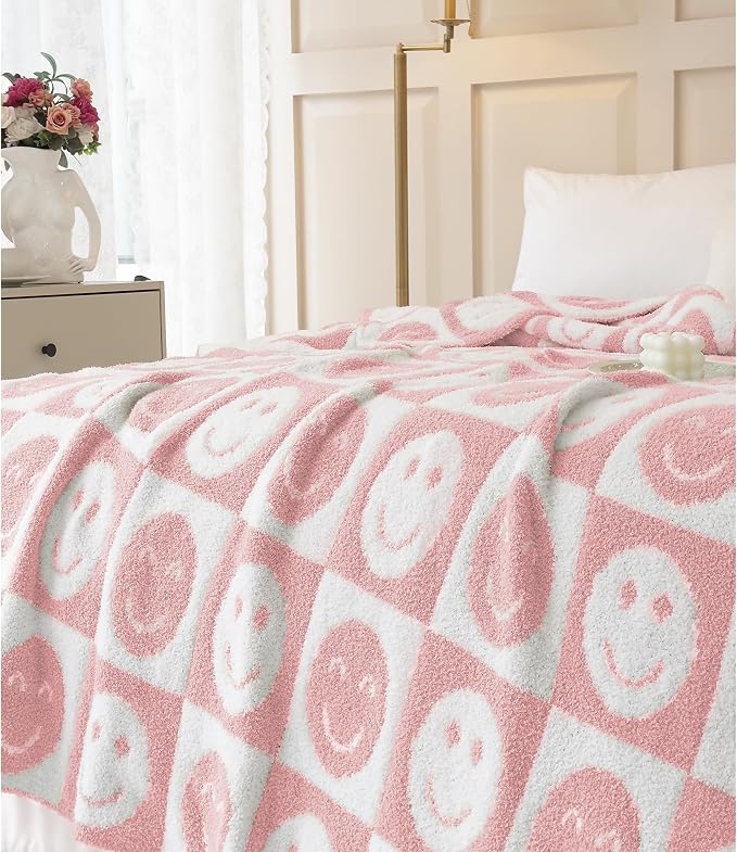 Ultra Soft Cozy Happy Smiling Face Checkered Knitted Throw Blanket Fluffy Microfiber Checkerboard Bed Blanket Lightweight Both Sides Blanket for Couch Sofa Bed (Smile Pink, Throw 50“x60”)