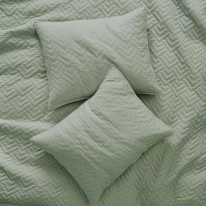 palassio Sage Green 100% Cotton Quilt King Size Bedding Sets with 2 Pillow Shams, Lightweight Textured Farmhouse Country Bedspread Soft Shabby Chic Patterned Coverlet for All Season, 3 Pieces