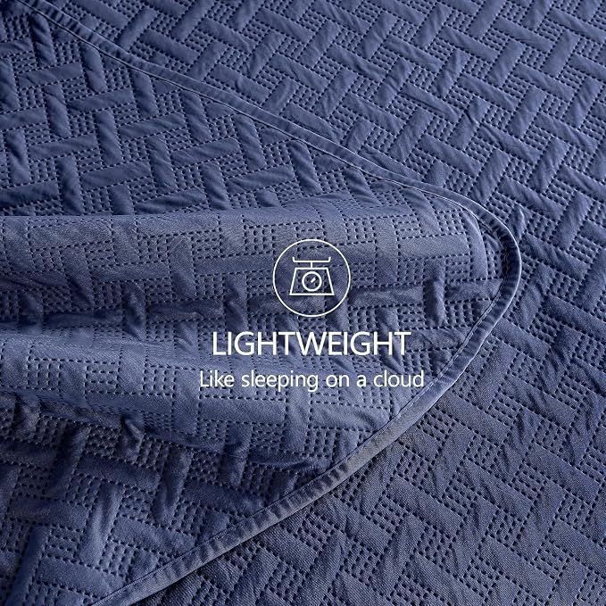 FLYMME Oversized King/California King Quilt Set 118"x106", Navy 3-Piece Floor-Length Bedspread, Premium Microfiber Lightweight Coverlet for King/California King Bed (1 Quilt, 2 Shams)