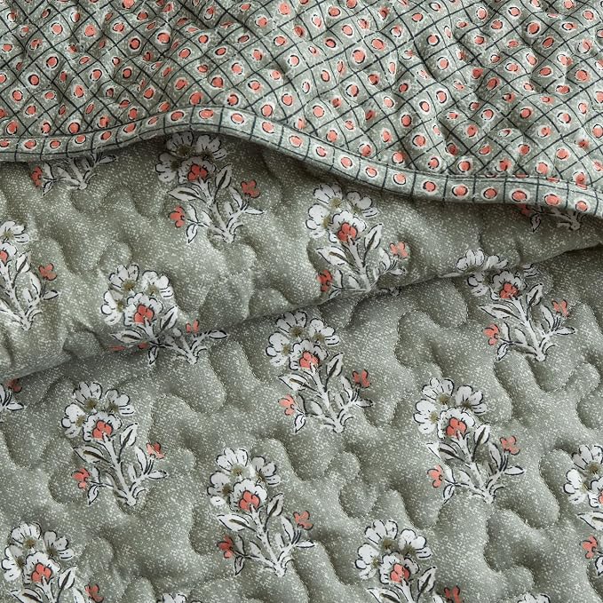 Madison Park Vintage Floral Quilt Set, 3PC King/Cal King Reversible Bed Set | Lightweight Bedspread Set with 2 Shams, Traditional Block Print Coverlets with Ruffled Edge, Sage Green
