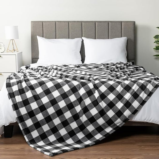 PAVILIA Black and White Buffalo Plaid Fleece Bed Blanket Queen Size, Soft Checkered Flannel Blanket for Sofa, Plaid Christmas Couch Throw Bed, Warm Cozy Decorative Blanket Fall Decor Gift, 90x90