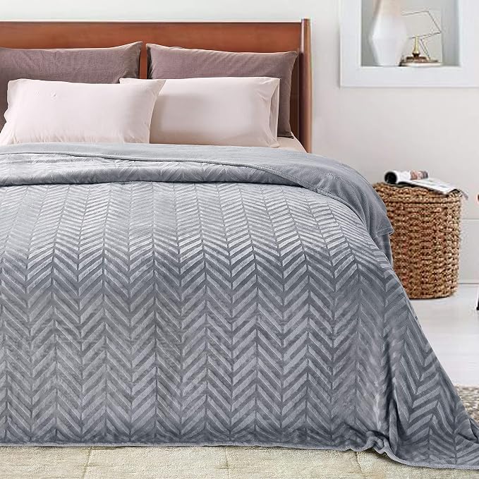 Whale Flotilla Flannel Fleece Bed Blanket Twin XL Size, Silver Grey | Lightweight Breathable Soft Bedspread, Plush Fluffy Coverlet Chevron Design Decorative Blanket for All Season, 90x66 Inch