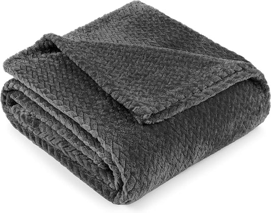 PAVILIA Soft Fleece Dark Grey Throw Blanket for Couch, Lightweight Plush Warm Blankets for Bed, Fuzzy Cozy Flannel Blanket Throw for Sofa, Travel, Jacquard Pattern, Charcoal Gray, Twin, 60x80 inch