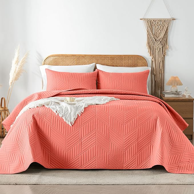 Davulos Twin Quilt Set,Coral Lightweight Reversible Bedspread for All Seasons,Soft Modern Microfiber Geometric Coverlet for Dorm Room or Guest Bedroom(1 Quilt,1 Pillow Sham)