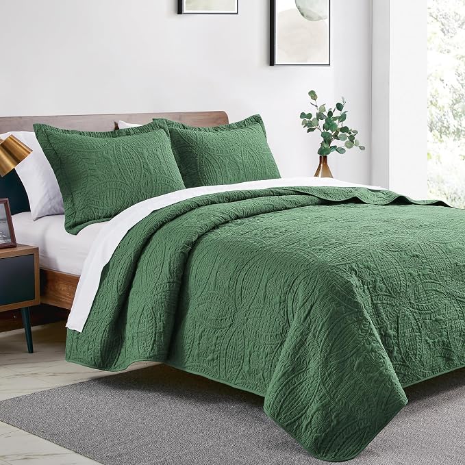 Love's cabin Quilts for Queen Bed Dark Green Bedspreads - Soft Bed Summer Lightweight Bedspread Comforter - Modern Style Coin Pattern Coverlet for All Season - 3 Pieces (1 Quilt, 2 Pillow Shams)