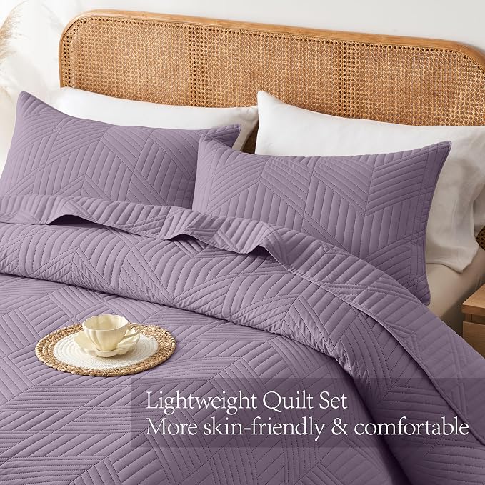 Davulos Twin Quilt Set,Grayish Purple Lightweight Reversible Bedspread for All Seasons,Soft Modern Microfiber Geometric Coverlet for Dorm Room or Guest Bedroom(1 Quilt,1 Pillow Sham)