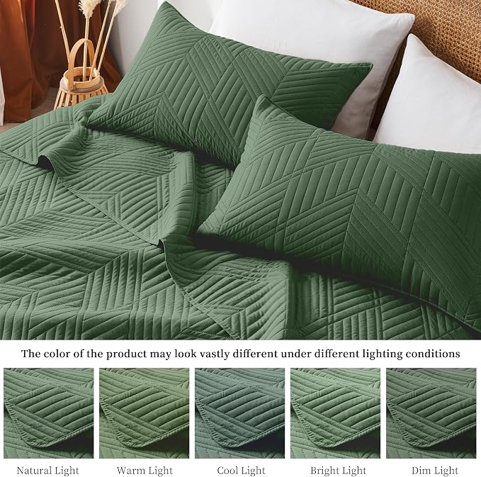 Davulos King/Cal King Quilt Set in Olive Green, Soft Reversible Microfiber Bedspread for All-Season Use in Bedroom or Dorm, Lightweight Modern Geometric Coverlet (1 Quilt, 2 Pillow Shams)