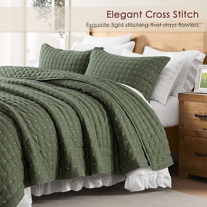 WDCOZY Queen Size Quilts Bedding Sets with 2 Pillow Shams, Lightweight Soft Bedspread Coverlet, Quilted Blanket Thin Comforter Bed Cover for All Season, 3 Pieces, 90x90 inches, Moss Green