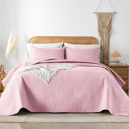 Davulos King/Cal King Quilt Set in Pink,Soft Reversible Microfiber Bedspread for All-Season Use in Bedroom or Dorm,Lightweight Modern Geometric Coverlet (1 Quilt, 2 Pillow Shams)