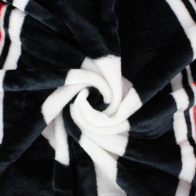 College Covers Georgia Bulldogs Raschel Throw Blanket, 60 in by 50 in
