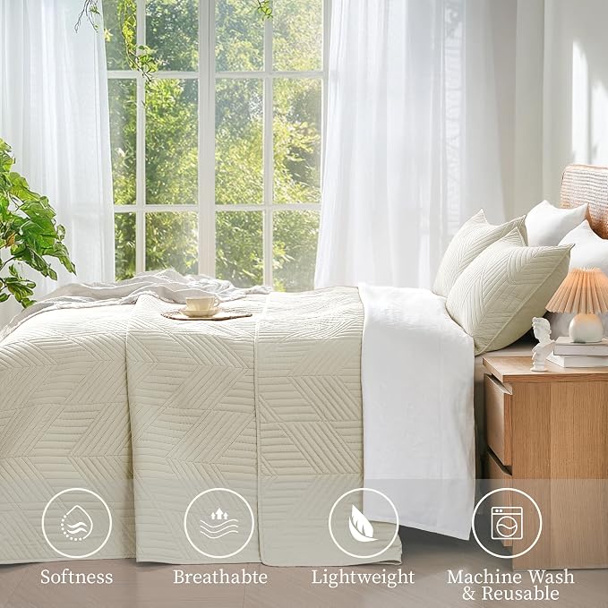 Davulos Full/Queen Quilt Set in Cream, Soft Reversible Microfiber Bedspread for All-Season Use, Lightweight Coverlet with Modern Geometric Pattern (1 Quilt, 2 Pillow Shams)