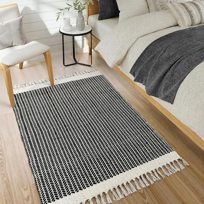 Lahome Boho Bathroom Rugs, 3x5 Washable Area Rug for Kitchen Bedroom Entry | Bath Door Mat with Tassels Woven Cotton, Farmhouse Black And White Throw Carpet for Entryway Living Room Laundry Dorm Decor