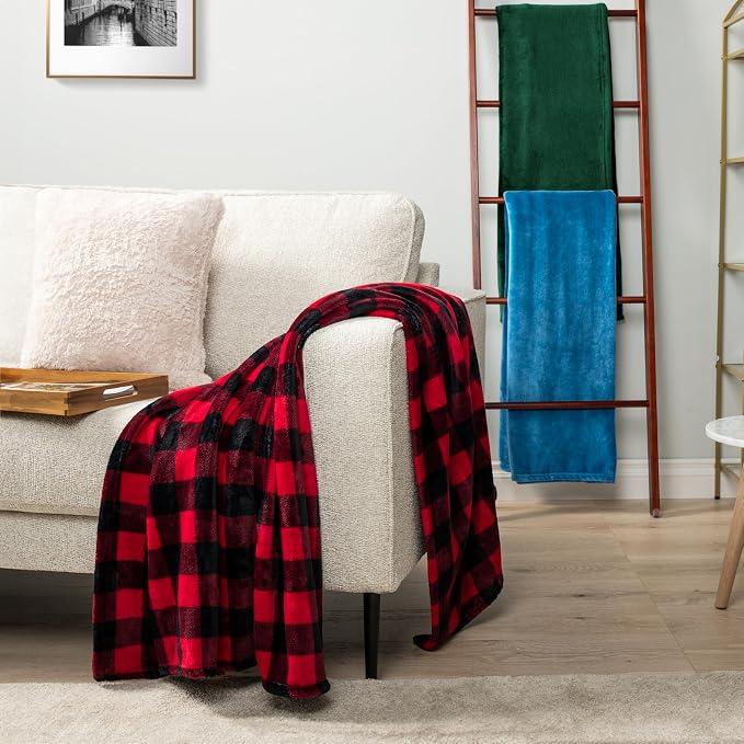 PAVILIA Fleece Blanket Throw Twin Size | Super Soft, Plush, Luxury Flannel Throw | Lightweight Microfiber Blanket for Sofa Couch Bed (Emerald Green, 60x80 inches)