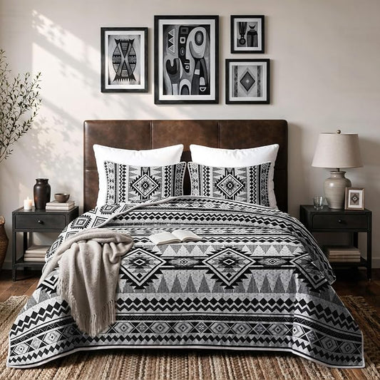 akkialla Reversible Black Boho King/Cal King Quilt Set, 2-Piece Bohemian Aztec Microfiber Bedspread, Soft Lightweight All-Season Coverlet (1 Quilt, 2 Shams)