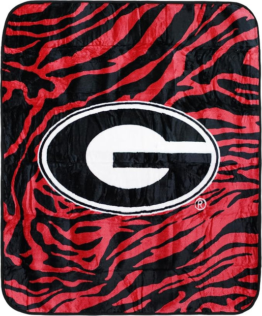 College Covers Georgia Bulldogs Raschel Throw Blanket, 60 in by 50 in