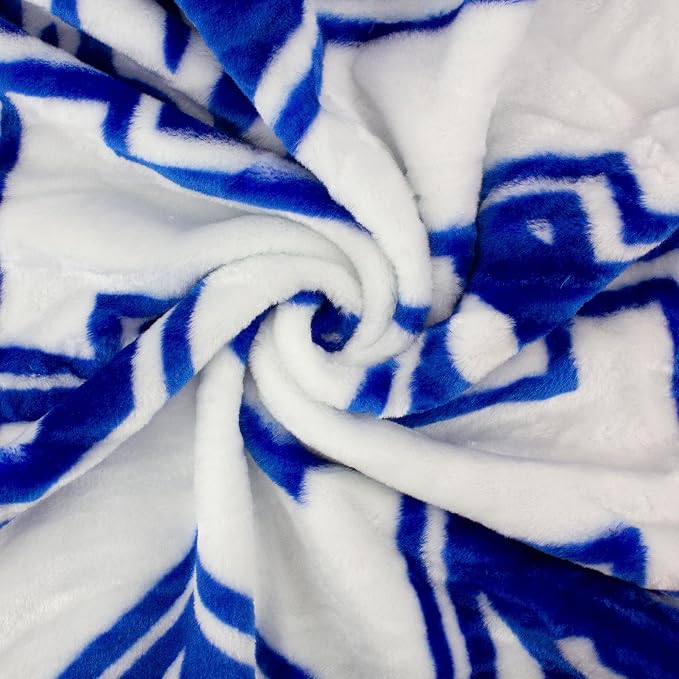 College Covers Everything Comfy Kentucky Wildcats Soft Raschel Throw Blanket, 60 in by 50 in