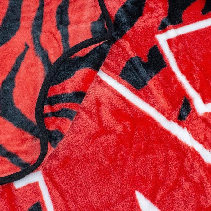 College Covers Nebraska Cornhuskers Raschel Throw Blanket, 60 in by 50 in