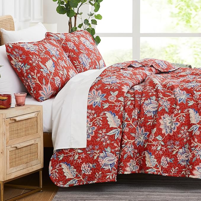 Southshore Fine Living, Inc. Oversized King Quilt Bedding Set, Jacobean Willow Floral Quilt Set with 2 Matching Pillow Shams, Lightweight California King Bed Spread, Soft Microfiber Fabric, Red