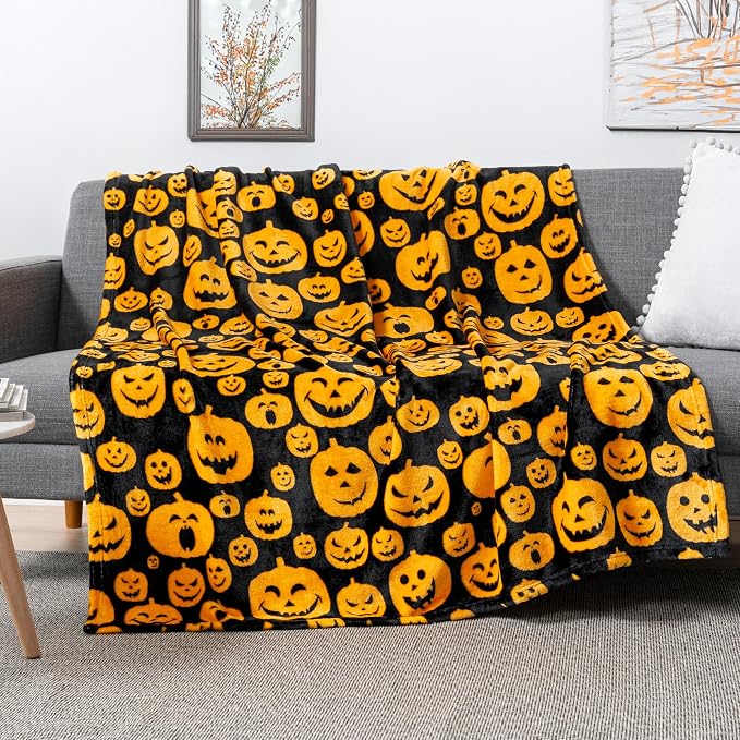 PAVILIA Halloween Throw Blanket | Orange Pumpkin Fall Fleece Blanket | Soft, Plush, Warm Black Fall Cabin Throw, 50x60 (Pumpkin Halloween)