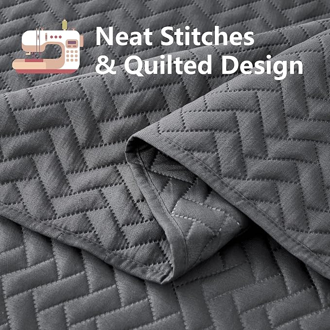 Maple&Stone Dark Grey Quilt Set Twin/Twin XL, Extra Long Bedspread | Breathable Coverlet with Chevron Pattern, All-Season Dorm Bed Cover Set Bedding Decor 2 Piece