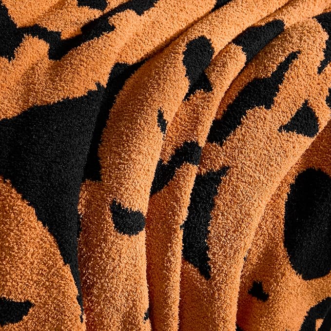 WDCOZY Halloween Throw Blanket Reversible Super Soft Knitted Blankets for Couch Bed Sofa Microfiber Warm Cozy Comfy Lightweight Fall Comfort Fluffy Fuzzy Knit Blanket Cute 50x60 Inches Pumpkin