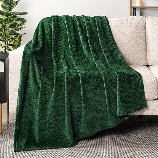 PAVILIA Soft Fleece Forest Green Throw Blanket for Couch, Lightweight Plush Warm Blankets for Bed, Fuzzy Cozy Flannel Blanket Throw for Sofa, Travel, Jacquard Pattern, Emerald Green, 50x60 inch