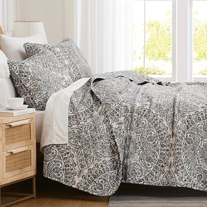 Southshore Fine Living, Inc. Ashanti Collection Oversized Quilt Twin Bedding Set Lightweight, Soft Coverlet Bedspread 2-Piece with one Matching sham (69 in Wide x 98 in Long), Twin/XL, Grey