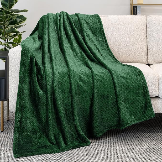 PAVILIA Emerald Green Fleece Throw Blanket for Couch Sofa Bed, Soft Fuzzy Waffle Jacquard Microfiber, Warm Lightweight Fade-Resistant Decorative All Season Throw, 60x80 Twin